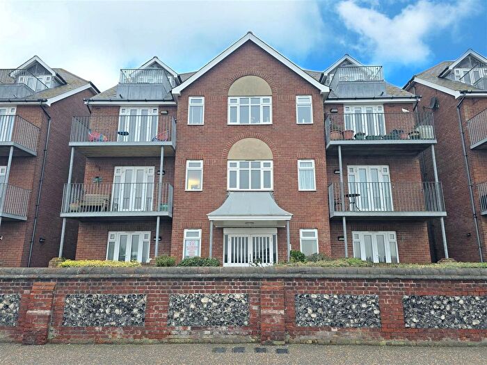 2 Bedroom Flat For Sale In Esplanade Court, Great Yarmouth, NR30
