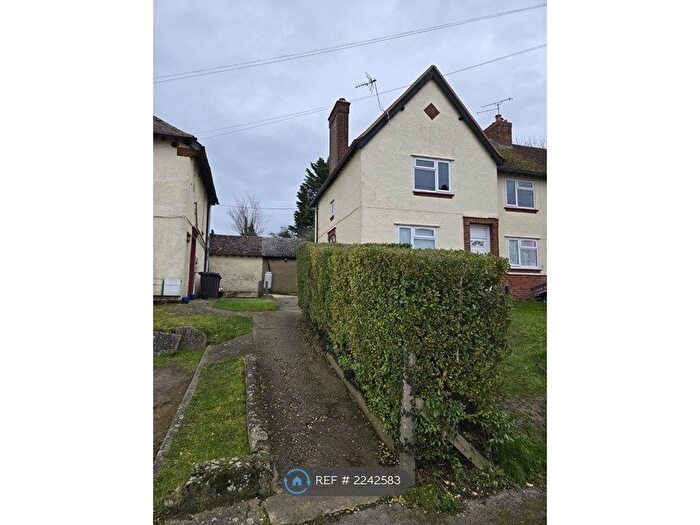 2 Bedroom Maisonette To Rent In Sturgeons Way, Hitchin, SG4