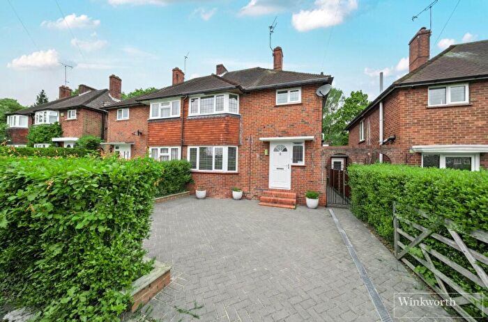 3 Bedroom Semi-Detached House To Rent In Bagshot Green, Bagshot, GU19