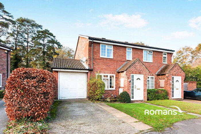 3 Bedroom House To Rent In Mulberry Way, Chineham, Basingstoke, RG24