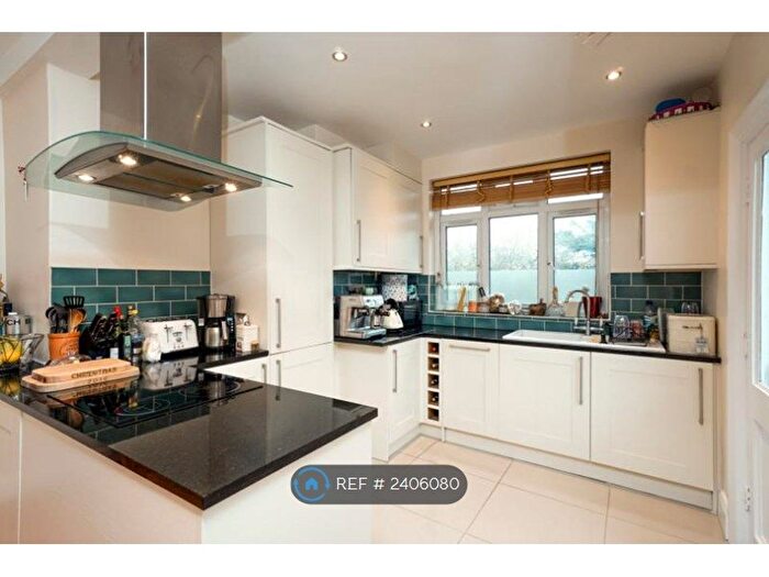 2 Bedroom Maisonette To Rent In Haycroft Gardens, London, NW10