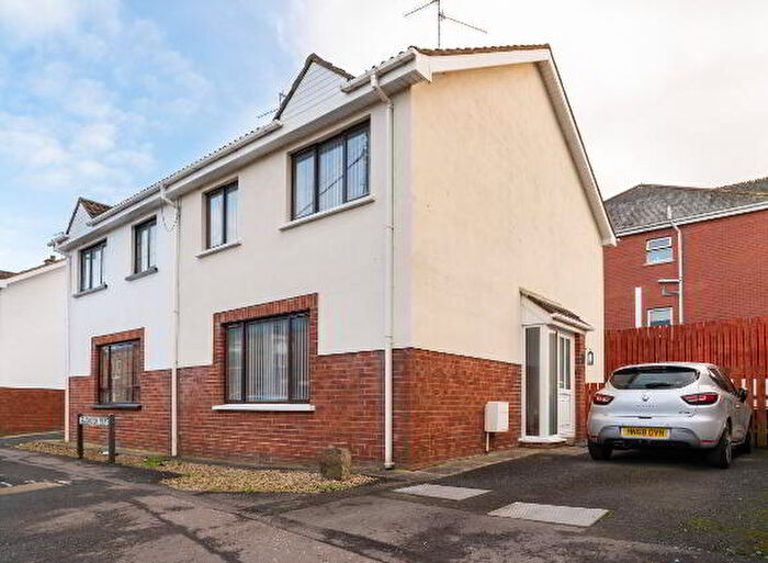 3 Bedroom Semi-Detached House For Sale In Headington Mews, Lurgan, BT66