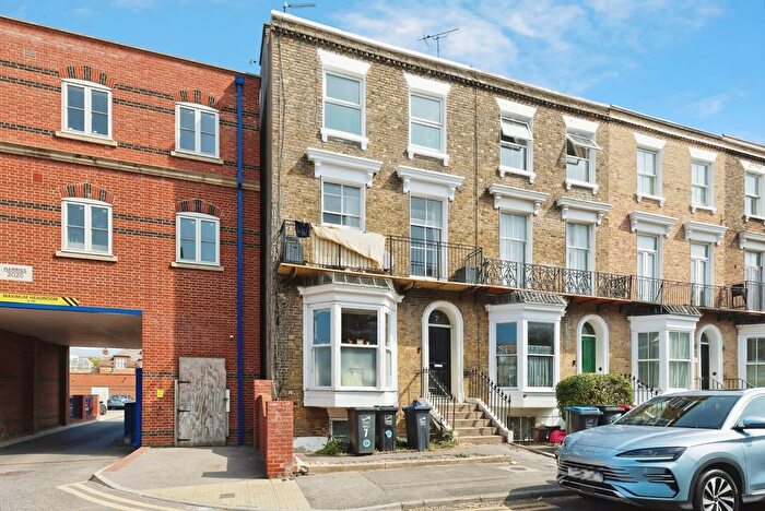 1 Bedroom Flat For Sale In Westbrook Gardens, Margate, Kent, CT9