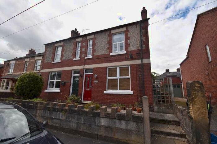2 Bedroom Property To Rent In High Street Wrexham, LL11