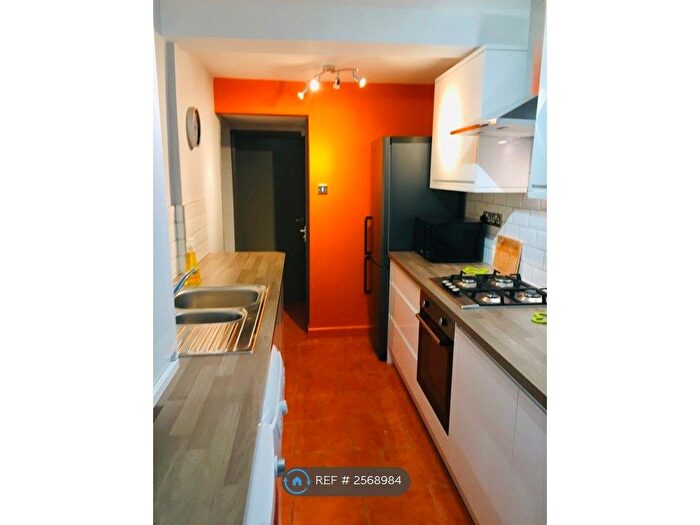 3 Bedroom Terraced House To Rent In Northcote Street, Northampton, NN2