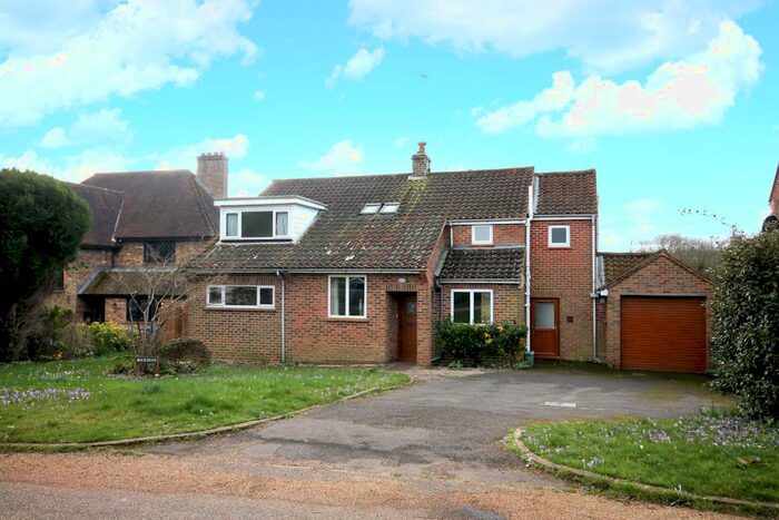 4 Bedroom Detached House To Rent In Pilgrims Way, Westhumble, RH5