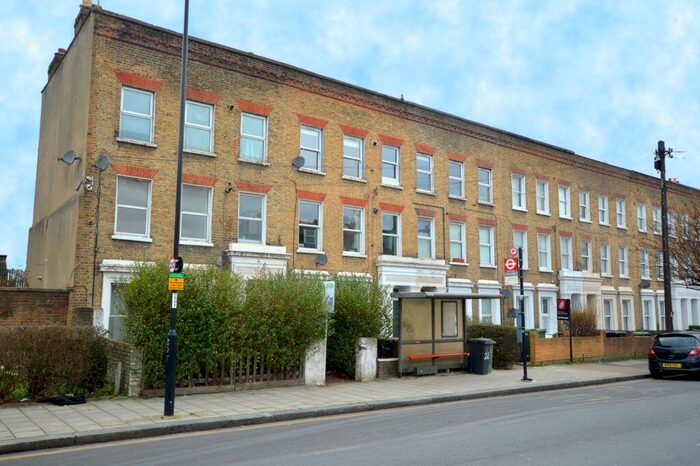 2 Bedroom Flat To Rent In Kent House Road, SE26