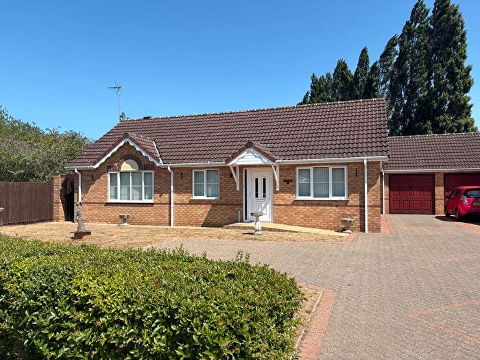 3 Bedroom Detached Bungalow For Sale In Kings Road, Holbeach, PE12