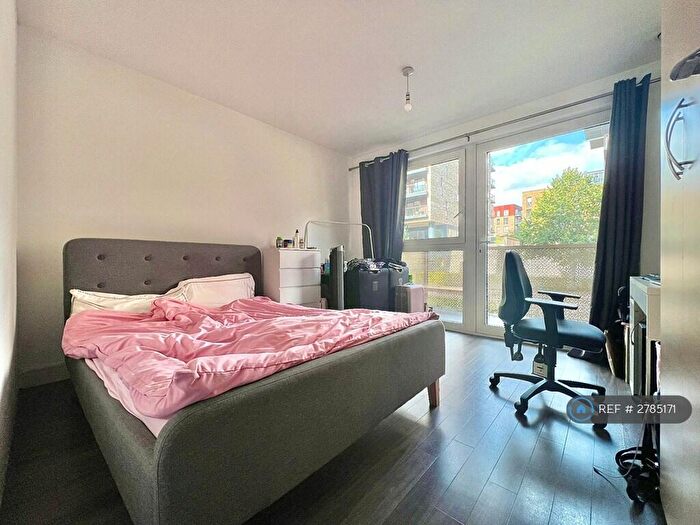 1 Bedroom Flat To Rent In Copenhagen Court, London, SE8