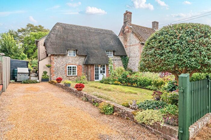 5 Bedroom End Of Terrace House For Sale In Castle Street, Ludgershall, Andover, SP11