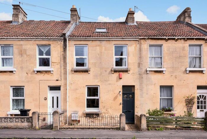 4 Bedroom Terraced House To Rent In Lorne Road, Bath, BA2