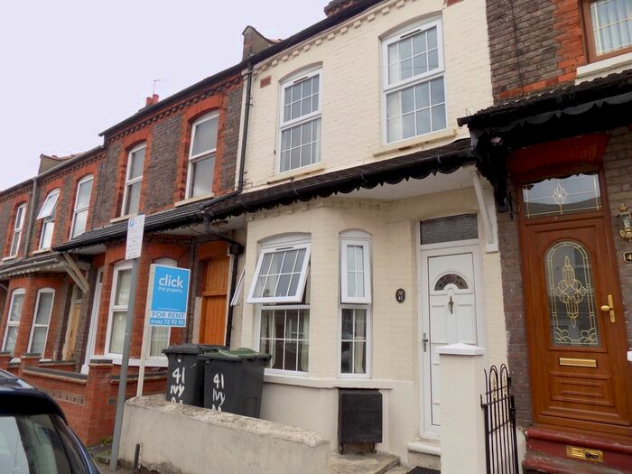 3 Bedroom Terraced House To Rent In Ivy Road, Luton, Bedfordshire, LU1