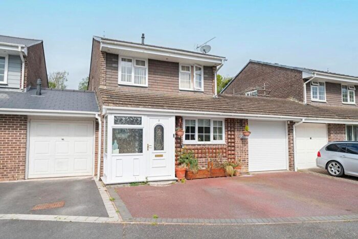 3 Bedroom Link Detached House For Sale In Moynton Close, Crossways, Dorchester, DT2
