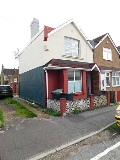 2 Bedroom End Terrace House To Rent In Burnaby Road, Gravesend, DA11