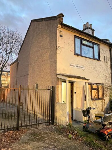 3 Bedroom End Of Terrace House To Rent In Idmiston Road, Maryland E15