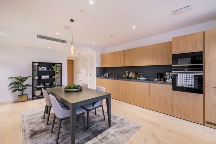 3 Bedroom Apartment To Rent In Enclave Croydon, Camley Street, Kings Cross, N1C