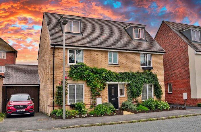 5 Bedroom Detached House To Rent In Grenada Crescent, Bletchley MK3