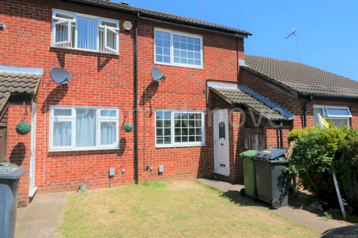 2 Bedroom Property To Rent In Repton Close Luton, LU3