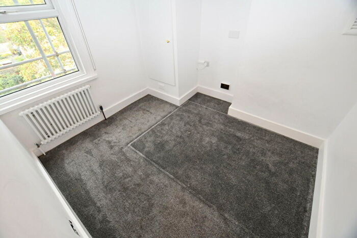 2 Bedroom Apartment To Rent In Selhurst Road, London, SE25