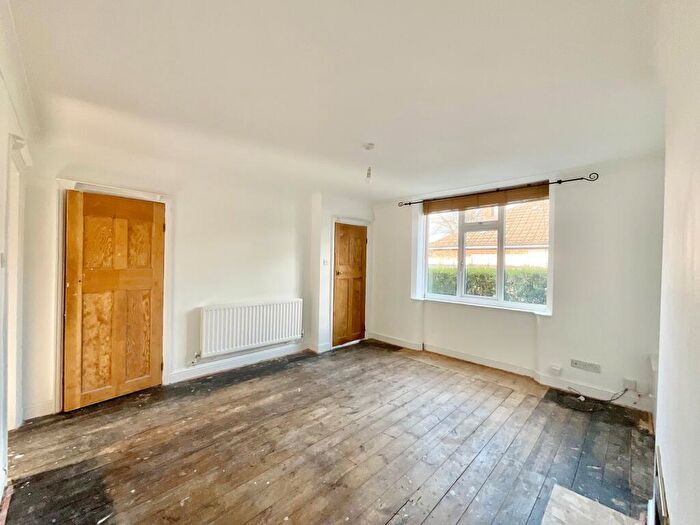 3 Bedroom Terraced House For Sale In Queens Square, Stone, ST15 - Photo 6