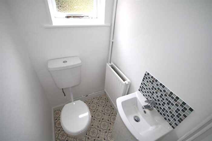 4 Bedroom House To Rent In Oaten Hill, Canterbury, CT1
