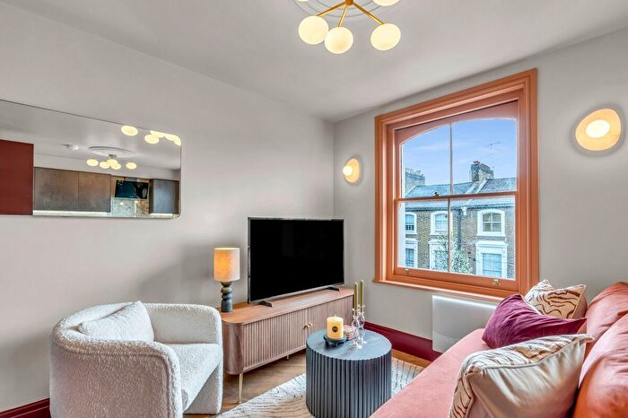 2 Bedroom Flat To Rent In Brackenbury Village, W6