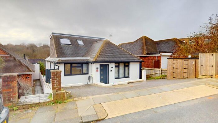 6 Bedroom Detached House To Rent In Windsor Close, Hove, BN3