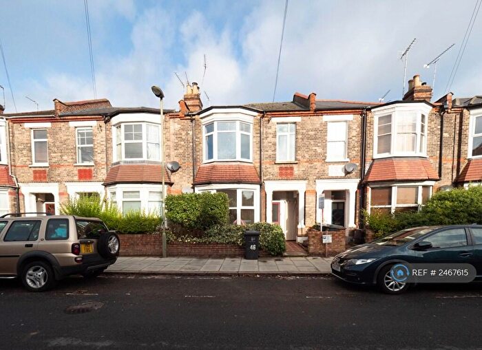 2 Bedroom Flat To Rent In East Finchley, London, N2