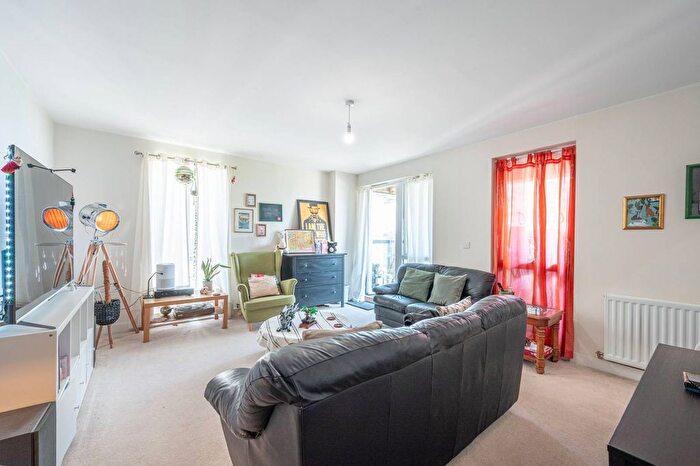 3 Bedroom Flat For Sale In Ledger Court, Colindale, London, NW9