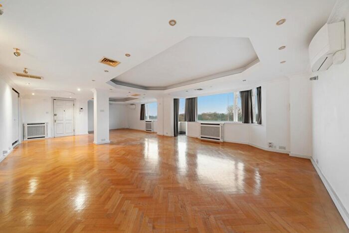 3 Bedroom Apartment To Rent In Bentinck Close, Prince Albert Road, St Johns Wood, NW8