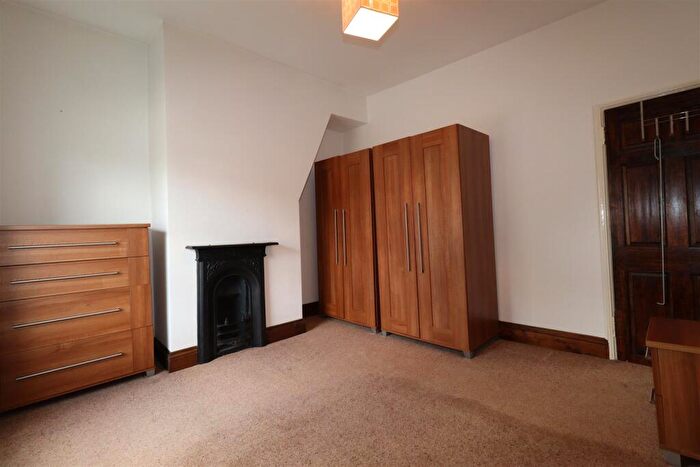 1 Bedroom Terraced House To Rent In Buxton Road, Macclesfield, SK10