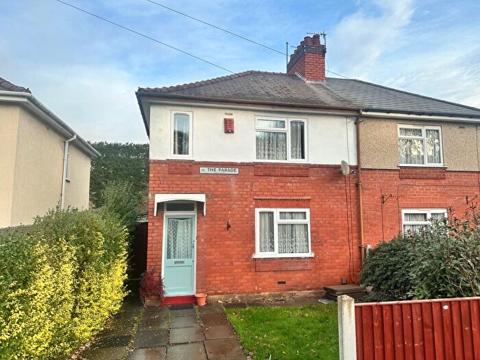 3 Bedroom Semi-Detached House To Rent In The Parade, Cradley Heath, West Midlands, B64