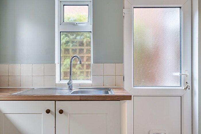 2 Bedroom End Of Terrace House For Sale In Bonnington Grove, Exeter, EX1