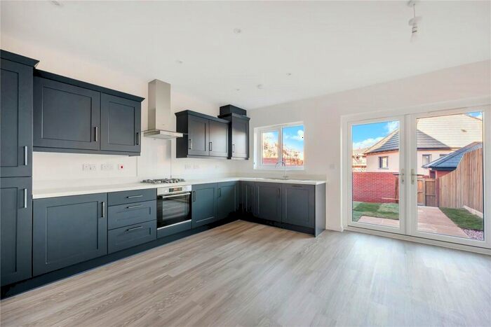 3 Bedroom Semi-Detached House To Rent In Exeter, Devon, EX2