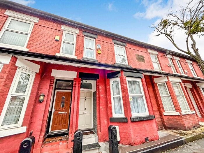 4 Bedroom End Of Terrace House To Rent In Landcross Road, Manchester, Greater Manchester, M14