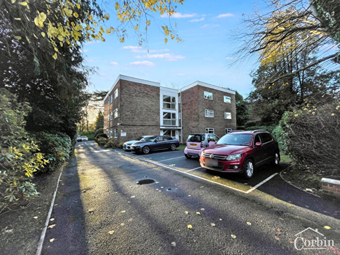 2 Bedroom Apartment To Rent In Wellington Road, Bournemouth, BH8