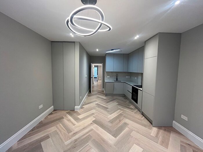 1 Bedroom Flat To Rent In Brick Lane, Shoreditch, London, E1
