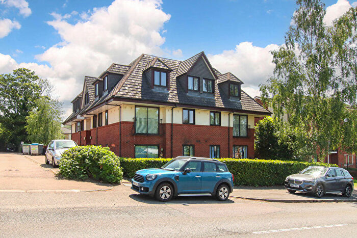 2 Bedroom Flat For Sale In Queensway, Hemel Hempstead, HP2