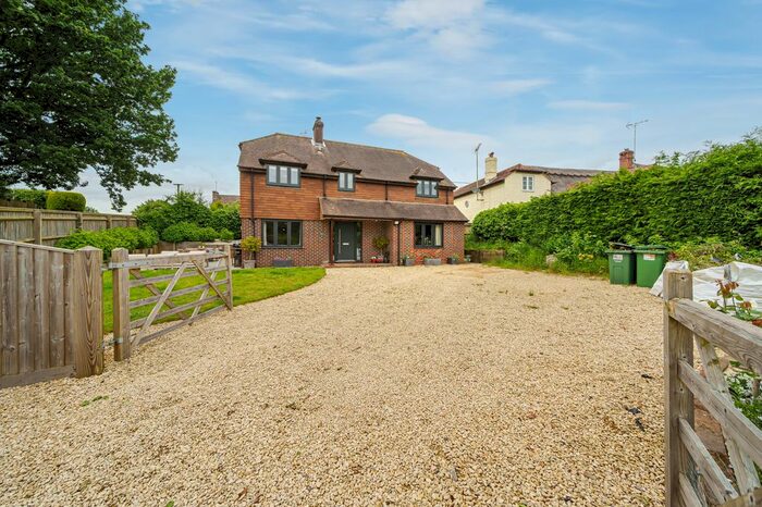4 Bedroom Detached House For Sale In Welford Road, Newbury, RG20