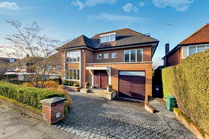 6 Bedroom Detached House To Rent In Church Mount, Hampstead Garden Suburb, N2