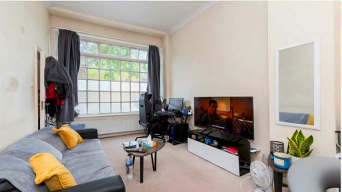 1 Bedroom Ground Flat To Rent In Harewood Avenue, Marylebone, London, NW1