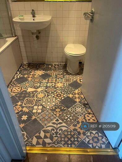 2 Bedroom Flat To Rent In Brook Court, Barking, IG11