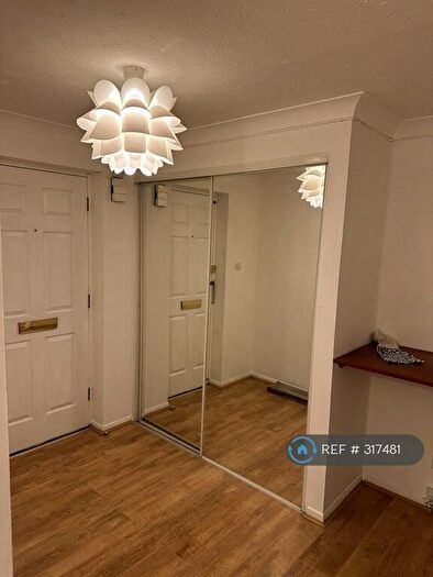 1 Bedroom Flat To Rent In Vanbrugh Court, Reading, RG1