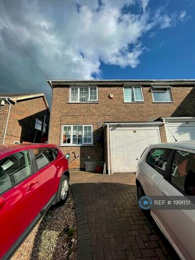 3 Bedroom Semi-Detached House To Rent In Washington Drive, Nottingham, NG9