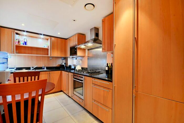 2 Bedroom Flat To Rent In Kings Chelsea, Chelsea, London, SW10