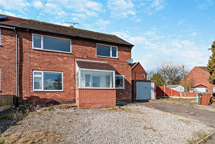 3 Bedroom Semi-Detached House For Sale In Triumph Close, Eakring, NG22