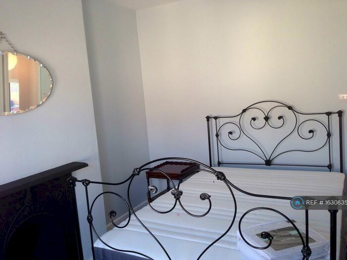 4 Bedroom Terraced House To Rent In Brook Road, Bath, BA2