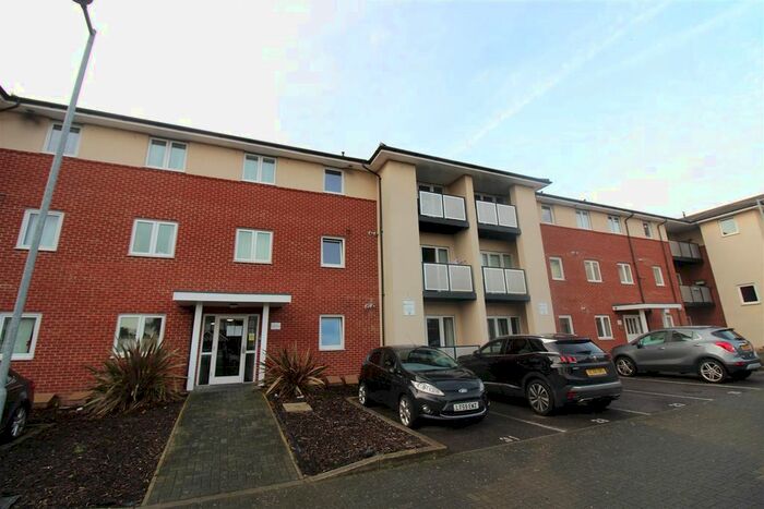 2 Bedroom Flat To Rent In Lorenzo House, Medici Close, Goodmayes, IG3