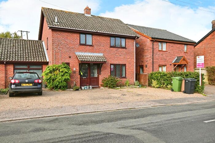 3 Bedroom Link Detached House For Sale In Needham Road, Harleston, IP20