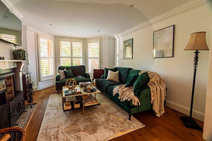 4 Bedroom Detached House To Rent In Altwood Road, Maidenhead, SL6